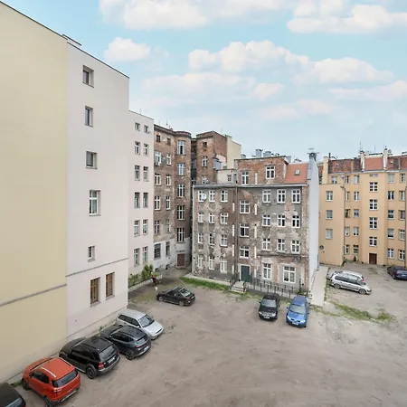 Apartment Cozy Studio In Near Old Town By Renters Breslau