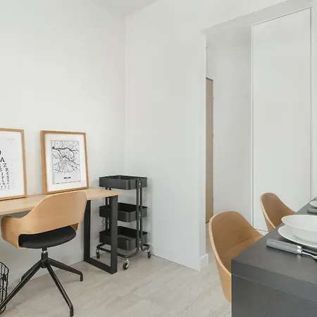 Cozy Studio In Near Old Town By Renters Breslau
